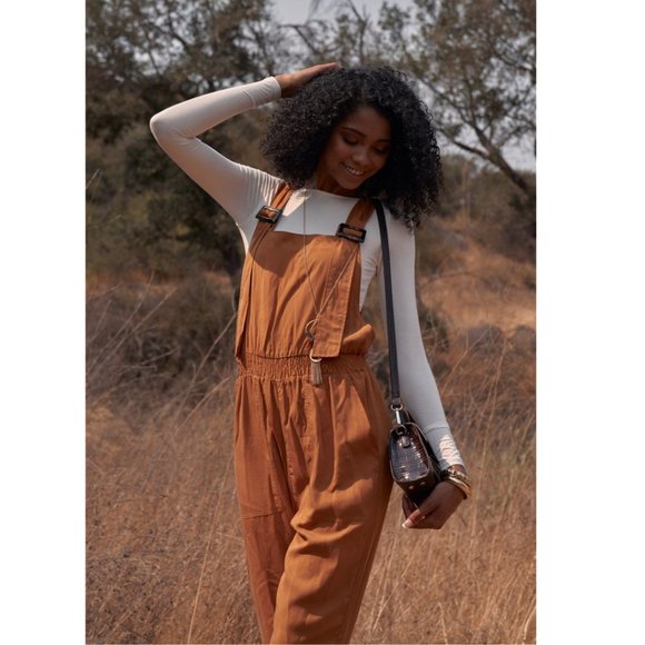 🥳🥳 HP💥💥Relaxed Fit Jumpsuit - Picture 2 of 4